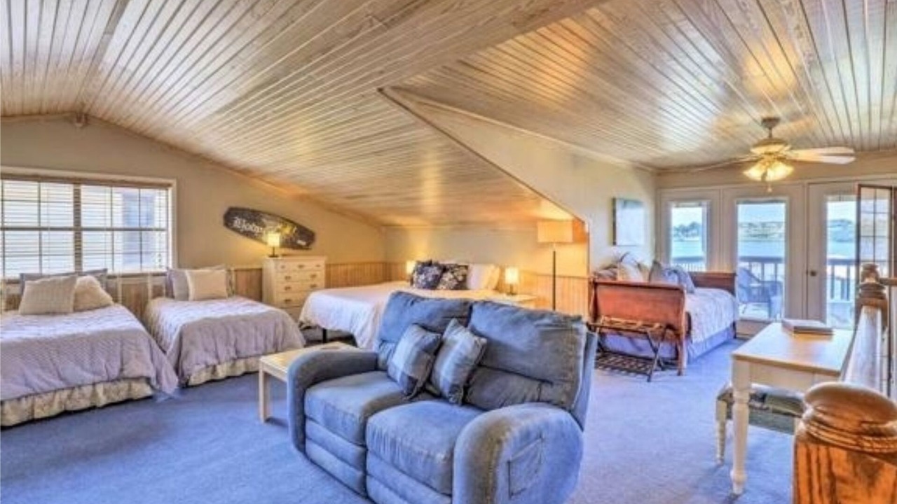 Photo of Bedroom in Granbury