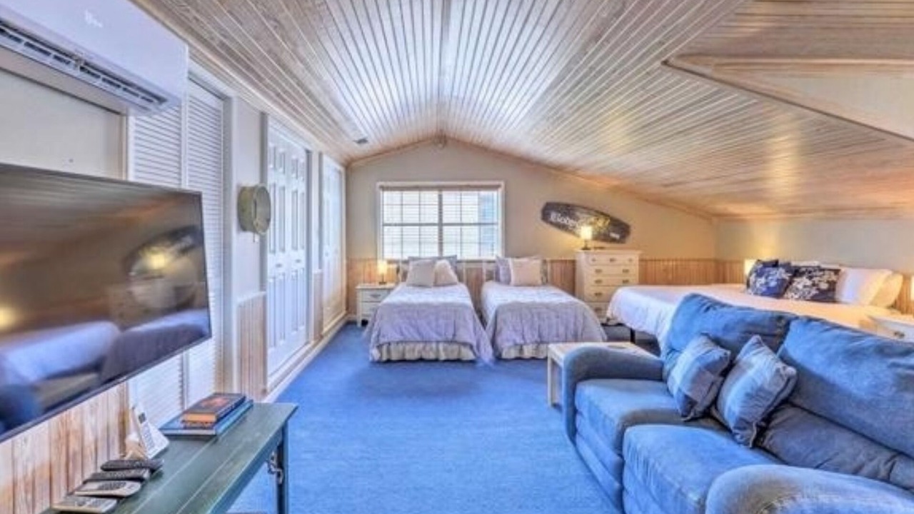Photo of Bedroom in Granbury