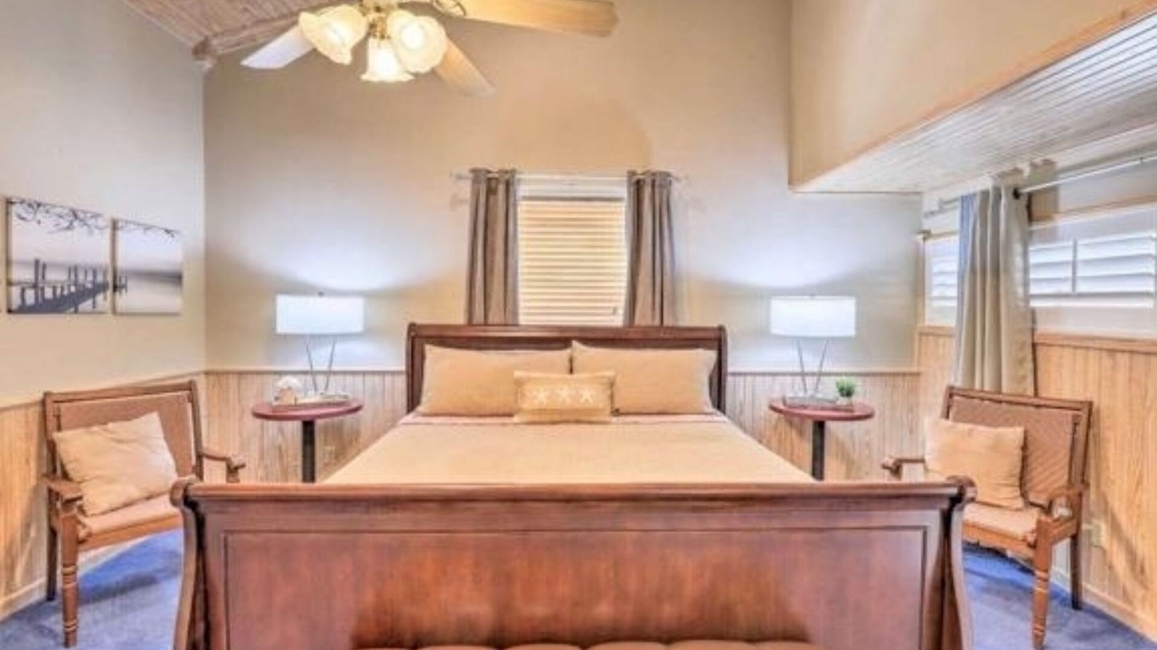 Photo of Bedroom in Granbury