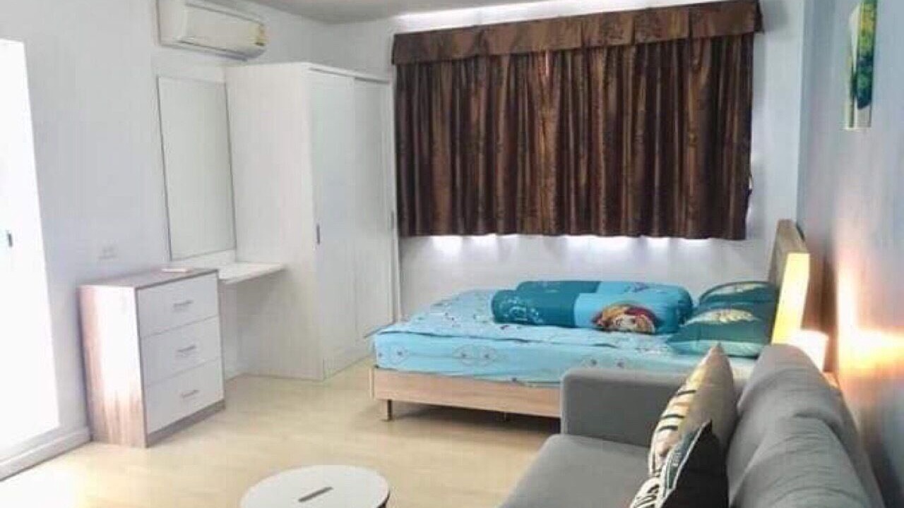 Photo of Livingroom in Lucenay-les-Aix