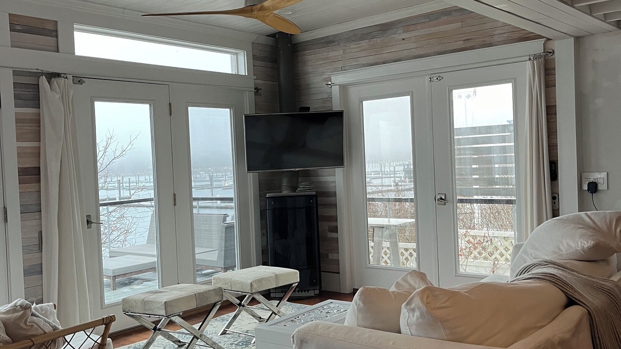 Photo of Livingroom in Barrington