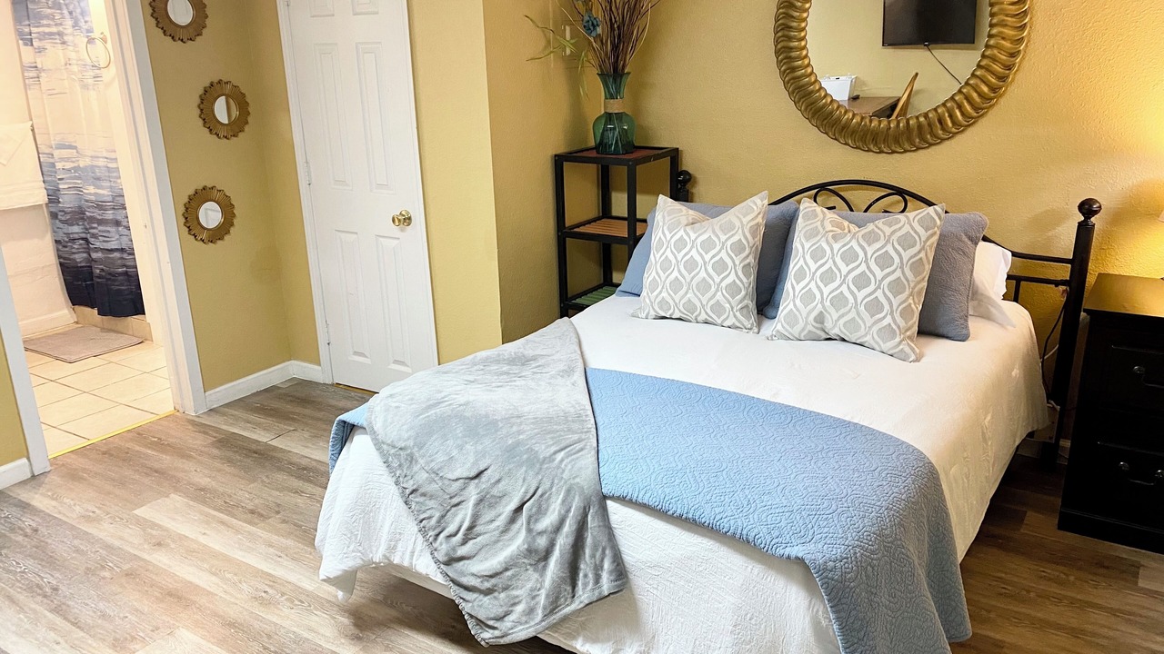 Photo of Bedroom in Woodlawn Lake