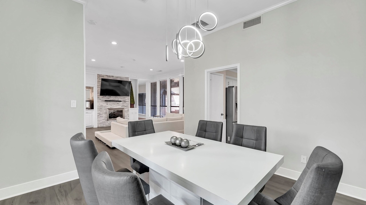 Photo of Livingroom in Far North Dallas