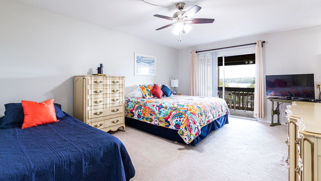 Photo of Bedroom in Point Venture