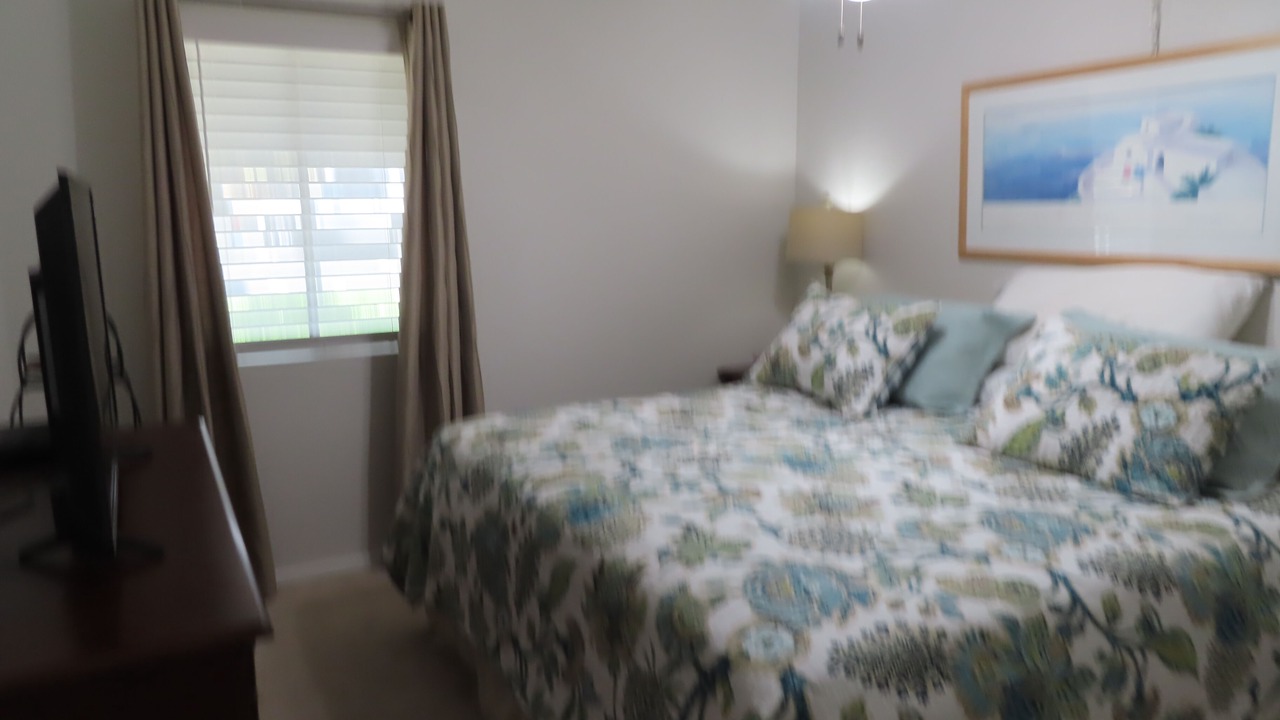 Photo of Bedroom in Point Venture