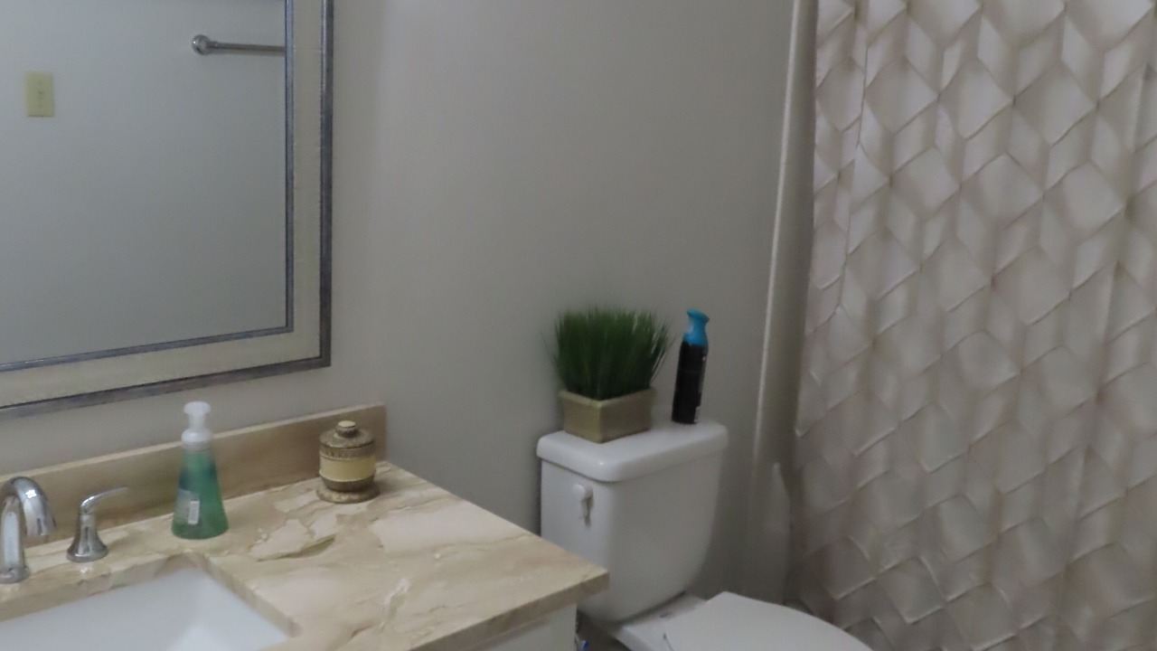 Photo of Bathroom in Point Venture