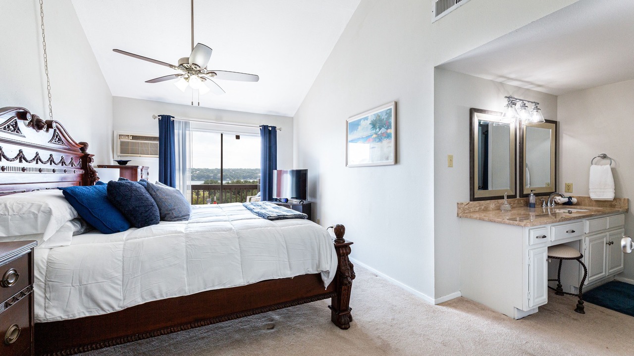 Photo of Bedroom in Point Venture