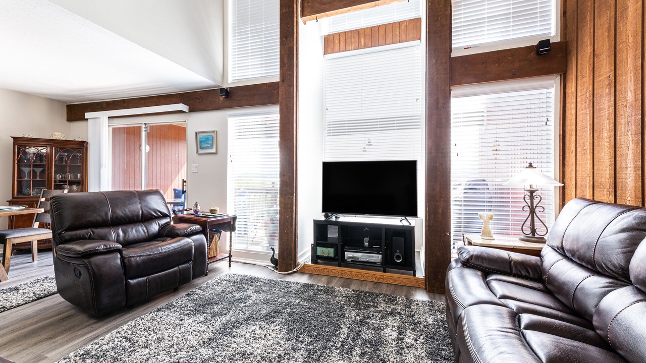Photo of Livingroom in Point Venture