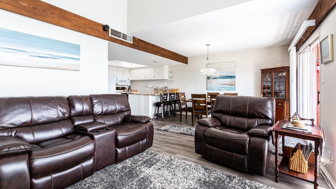 Photo of Livingroom in Point Venture