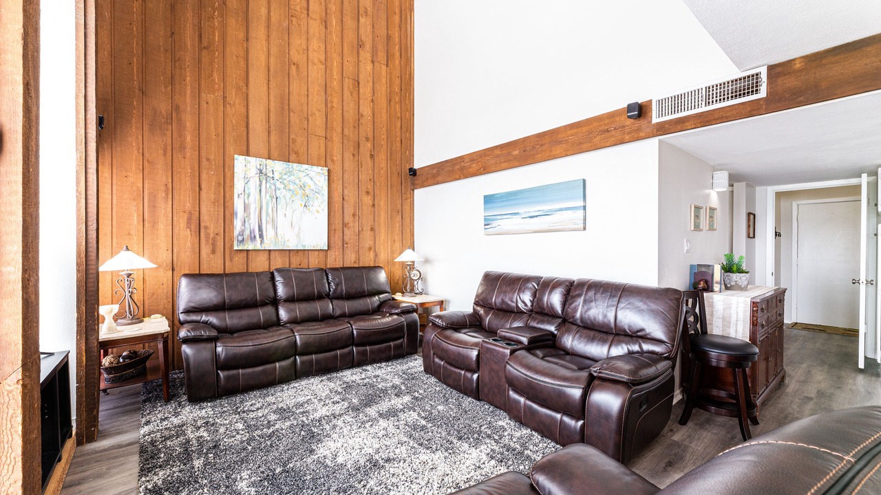 Photo of Bedroom in Point Venture