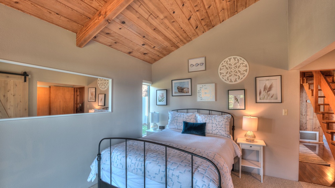 Photo of Bedroom in Sea Ranch