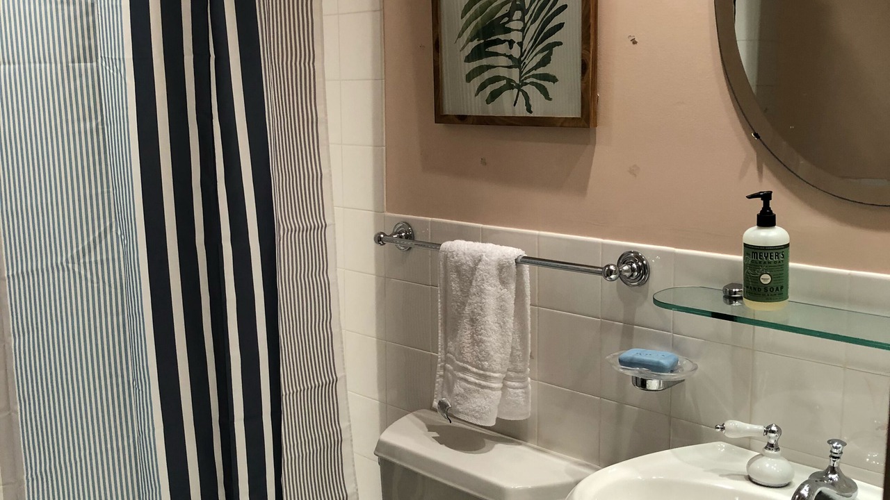 Photo of Bathroom in Garrison