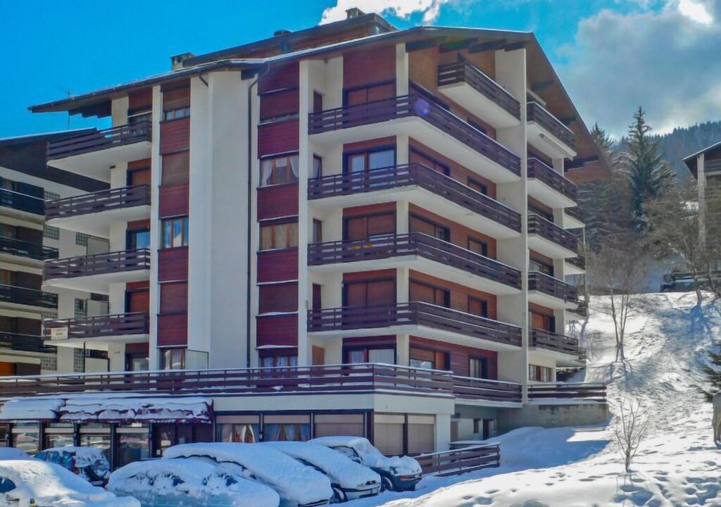 Photo of Buildings in Saint-Pierre-de-Clages