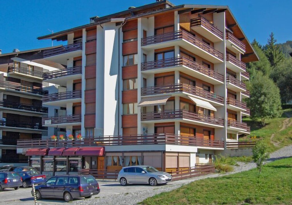 Photo of Buildings in Saint-Pierre-de-Clages