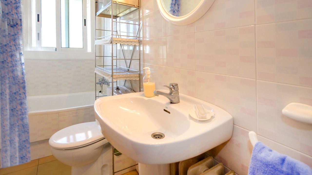 Photo of Bathroom in Cunit
