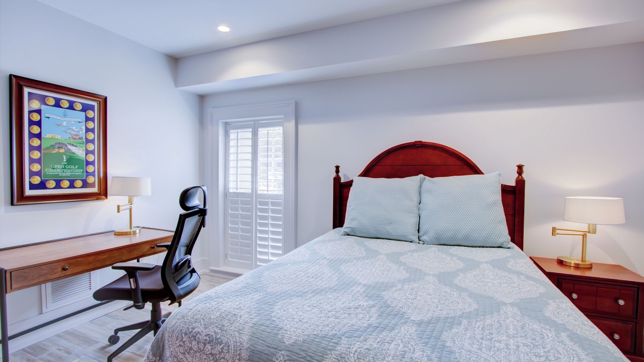 Photo of Bedroom in Charleston Historic District