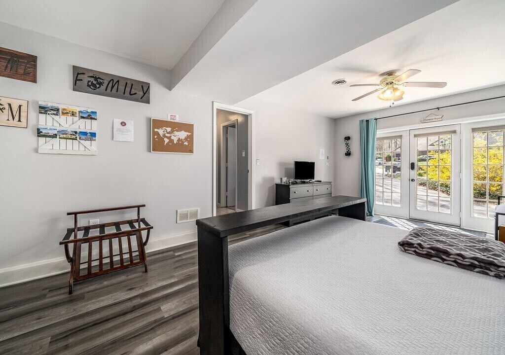 Photo of Bedroom in Aquia Harbour