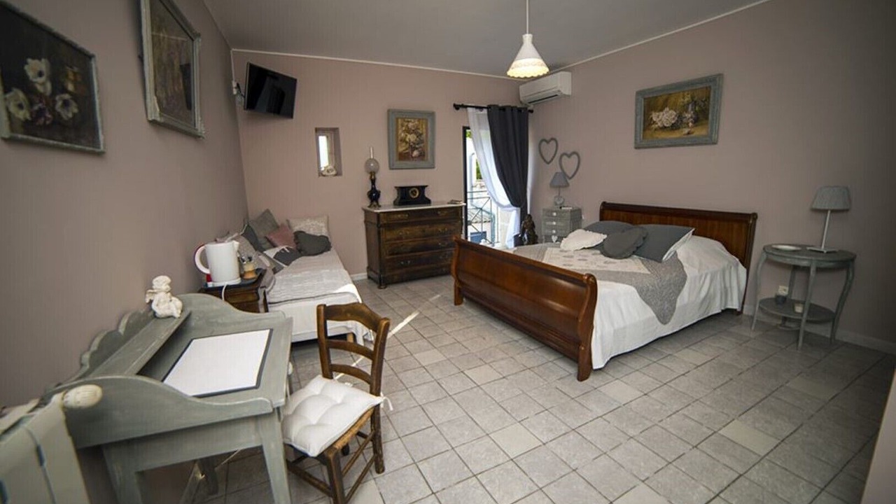 Photo of Bedroom in Bernis