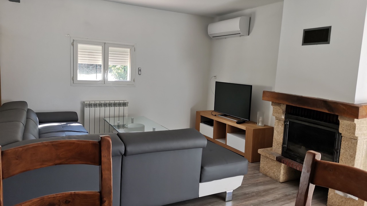 Photo of Livingroom in Saint-Laurent-La-Vernede