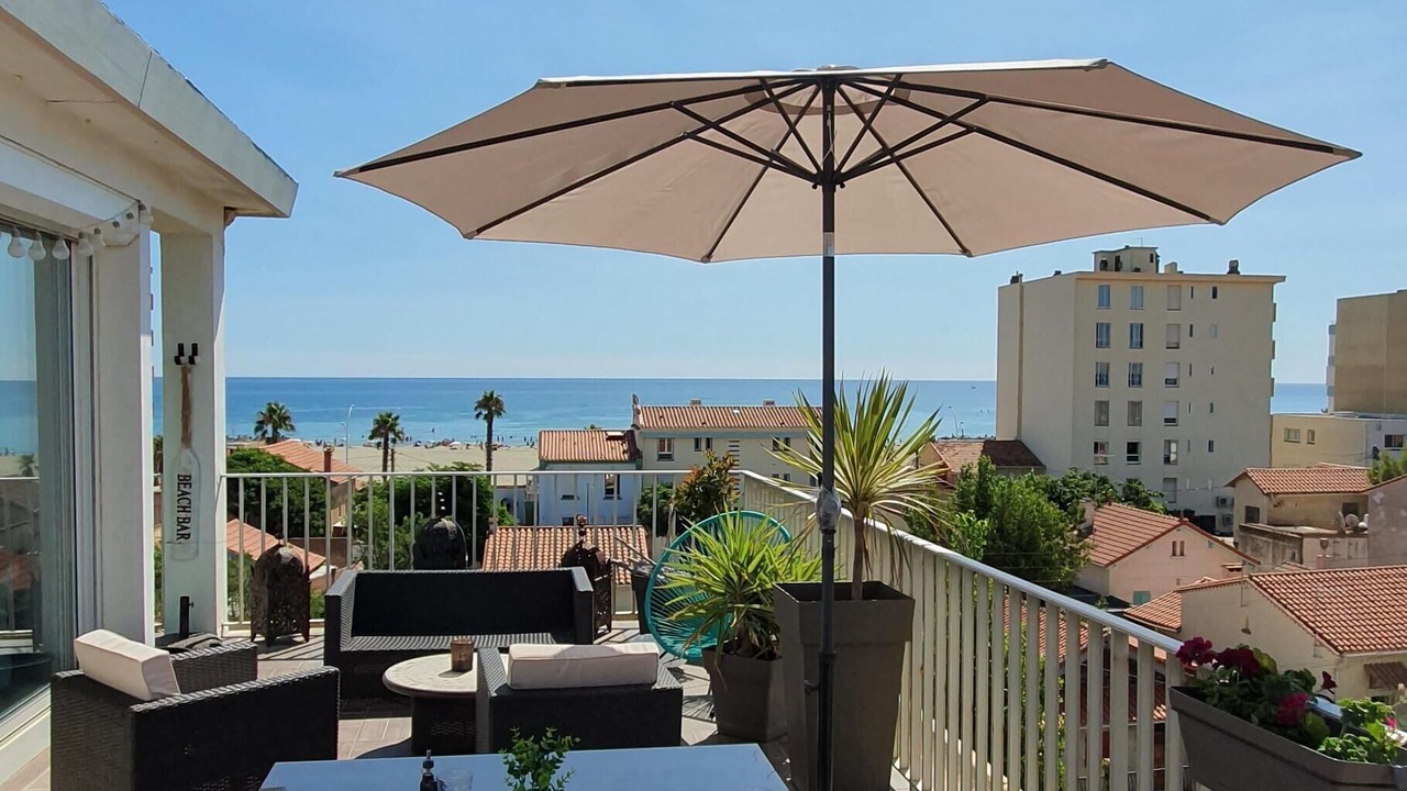Photo of Outdoor in La Jetee