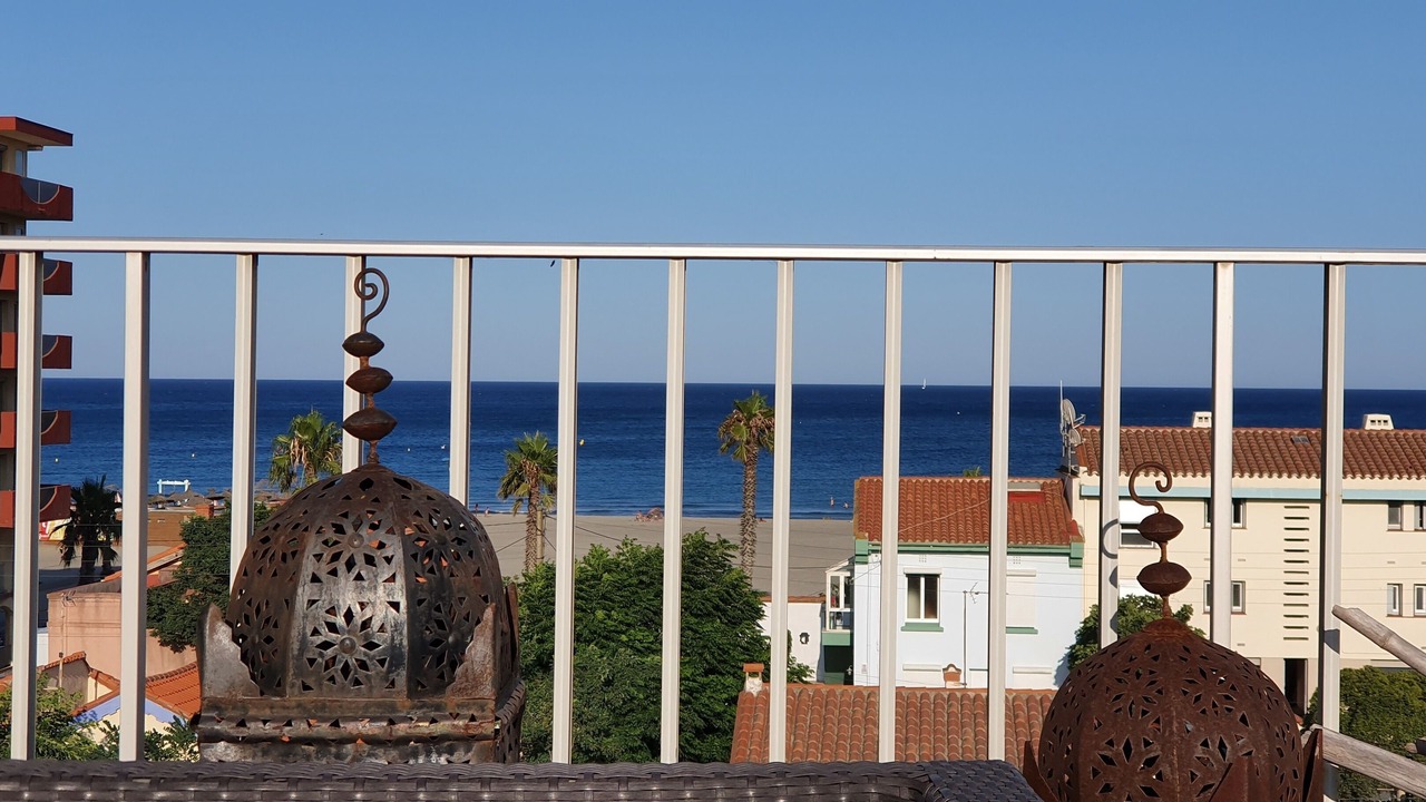 Photo of Outdoor in La Jetee