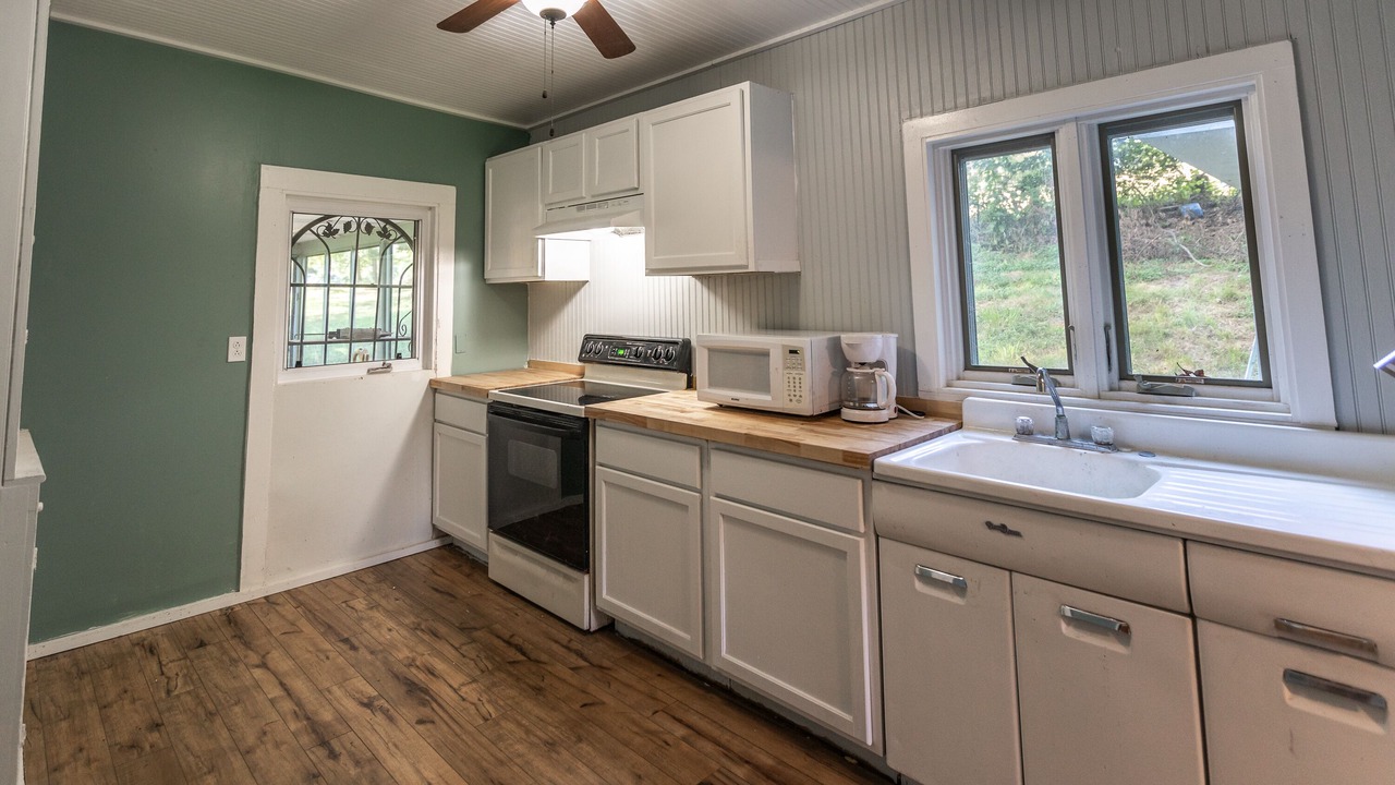 Photo of Kitchen in Cook Station