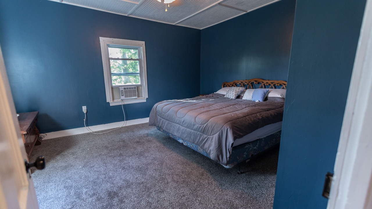 Photo of Bedroom in Cook Station