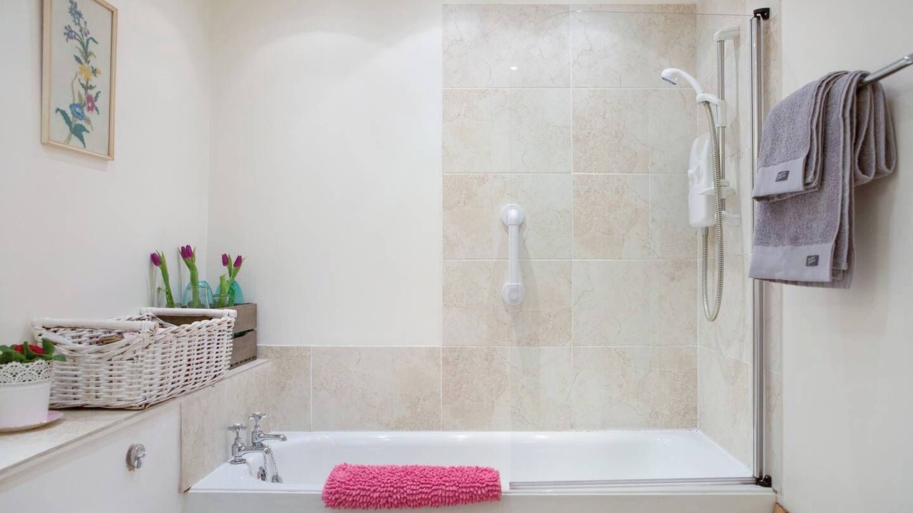 Photo of Others in Bonnington