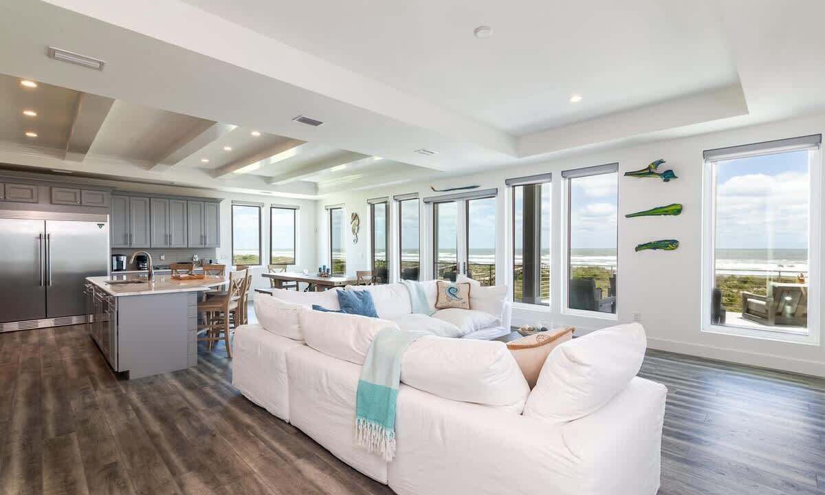 Photo of Livingroom in Butler Beach