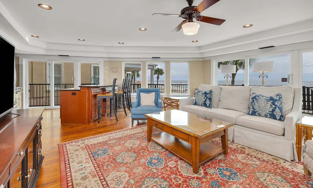 Photo of Livingroom in Saint Simons Island