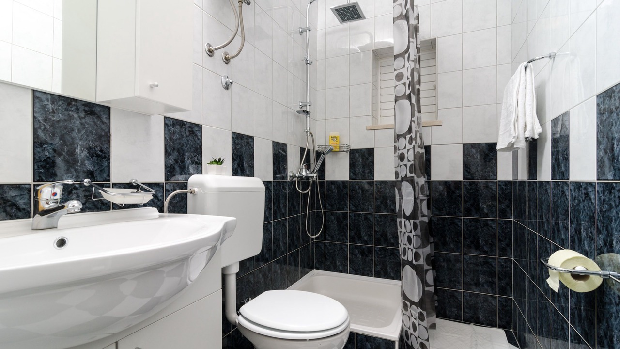 Photo of Bathroom in Pile
