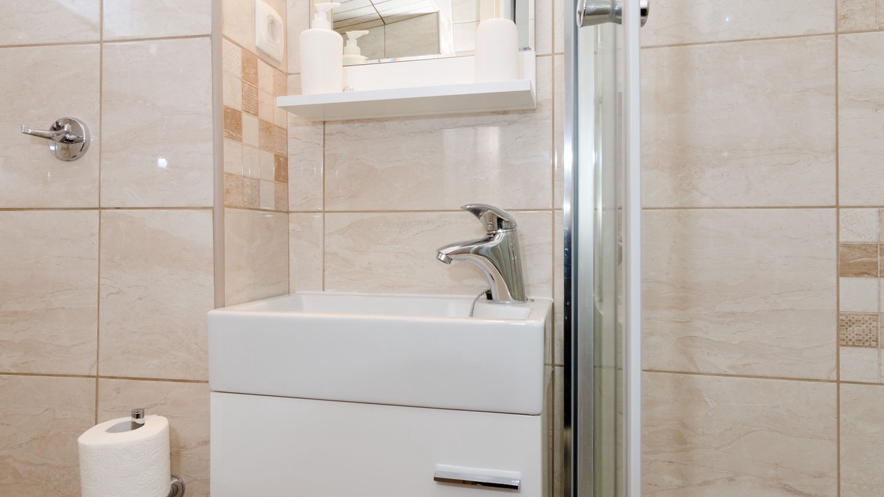 Photo of Bathroom in Pile