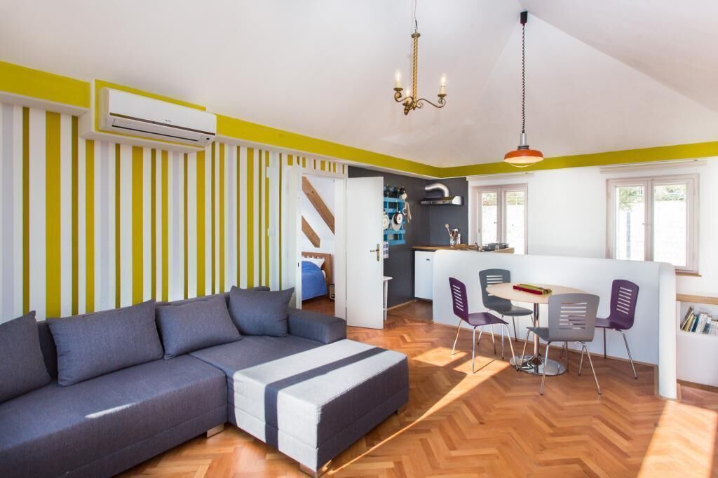Photo of Livingroom in Pile