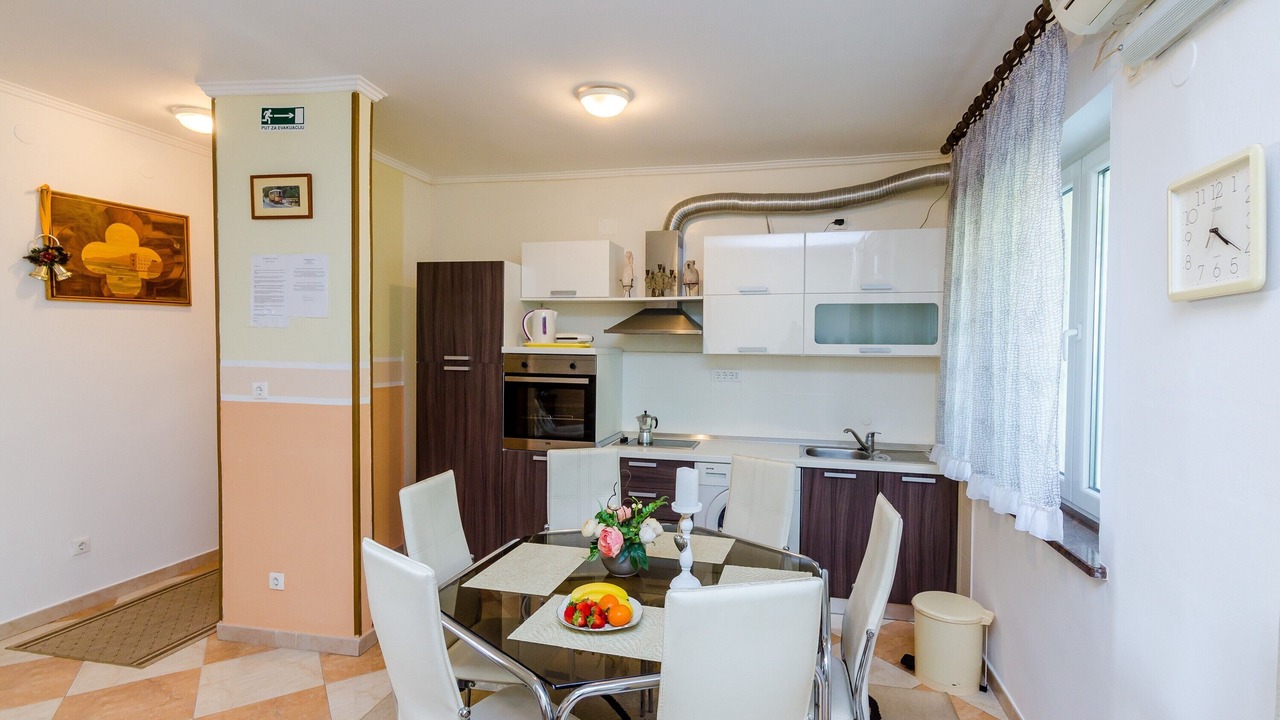 Photo of Livingroom in Gornji Kono