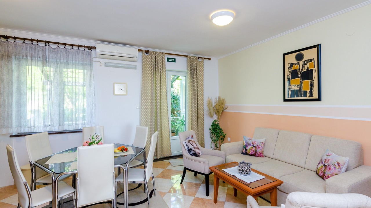 Photo of Livingroom in Gornji Kono
