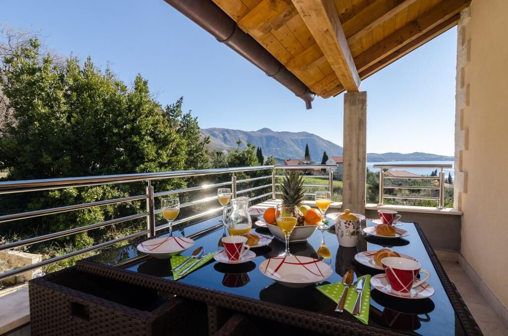 Photo of Patio Balcony in Brasina