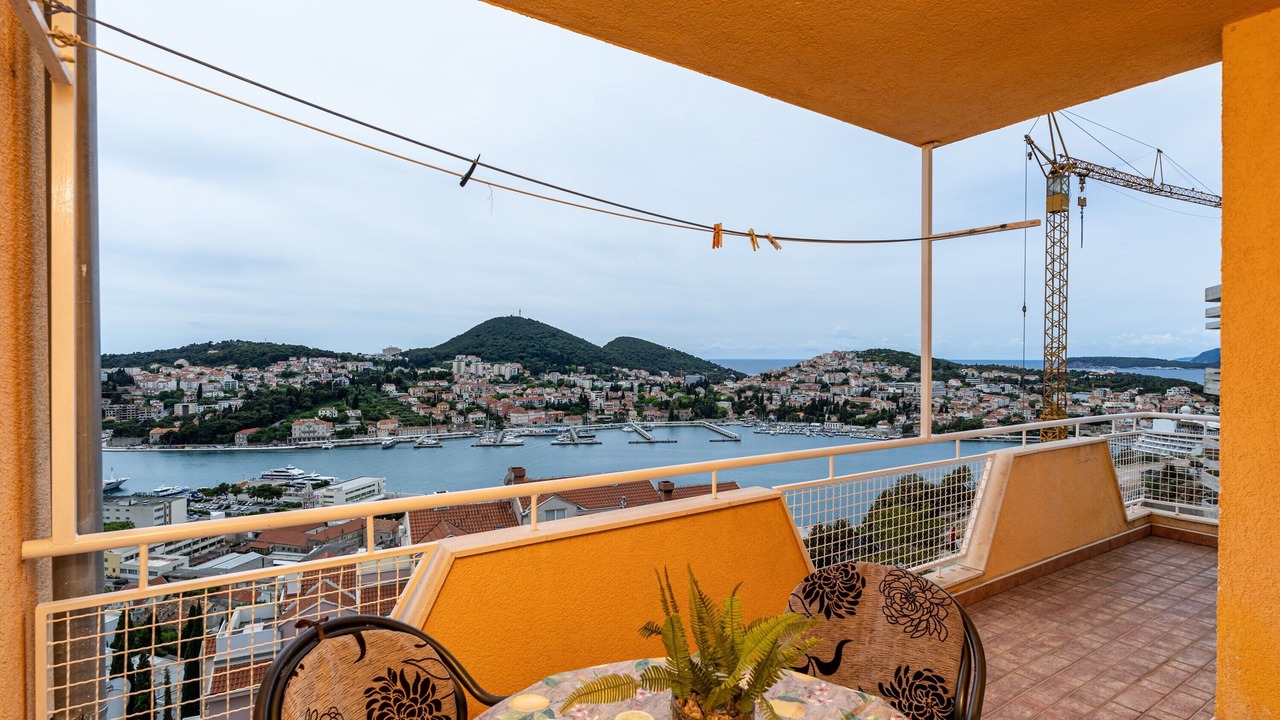 Photo of Patio Balcony in Gruz