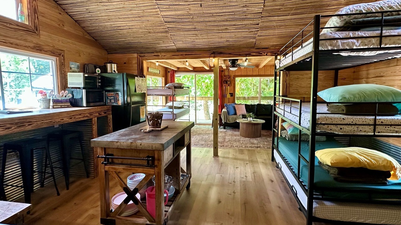 Photo of Bedroom in Pocahontas