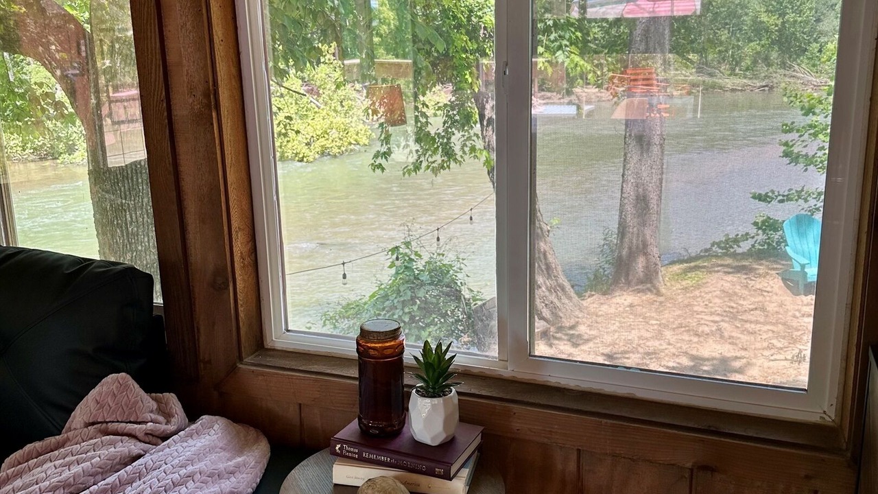 Photo of Bedroom in Pocahontas