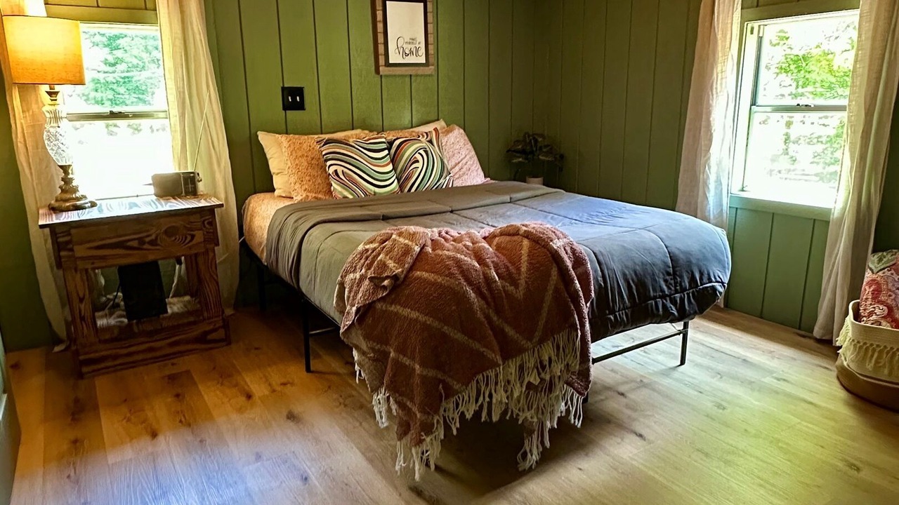 Photo of Bedroom in Pocahontas
