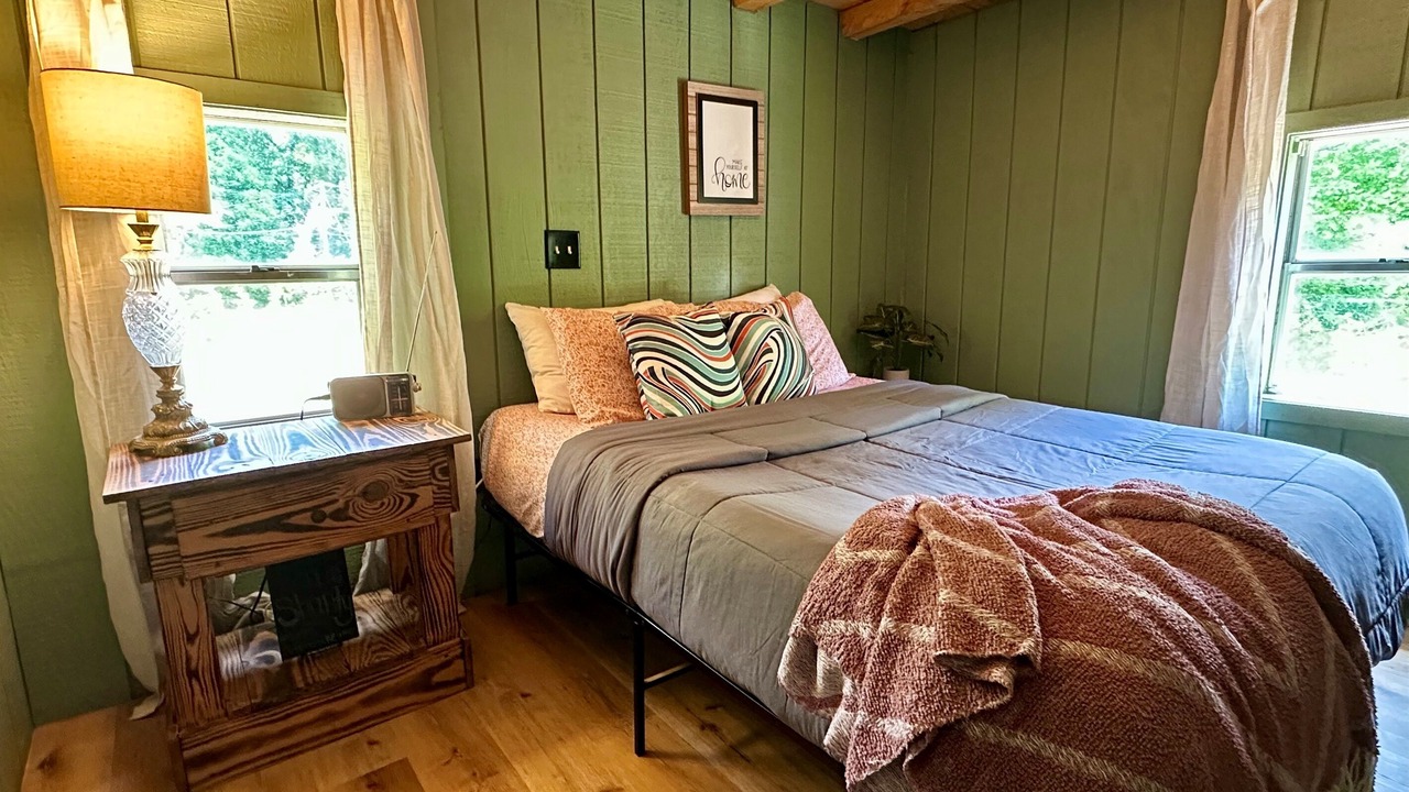 Photo of Bedroom in Pocahontas