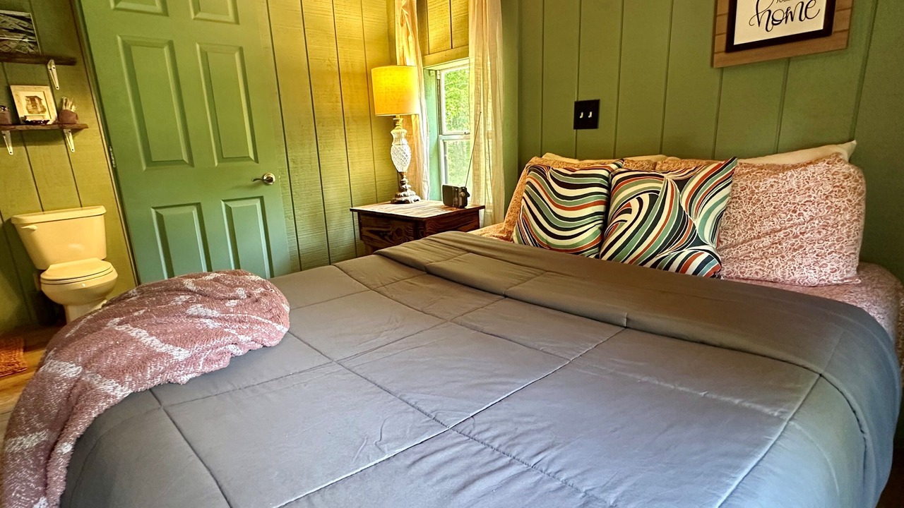 Photo of Bedroom in Pocahontas