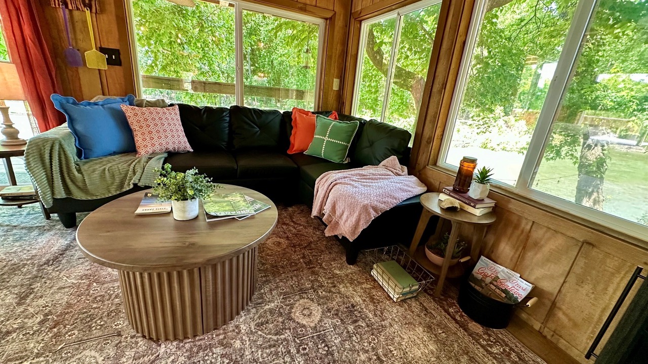 Photo of Livingroom in Pocahontas