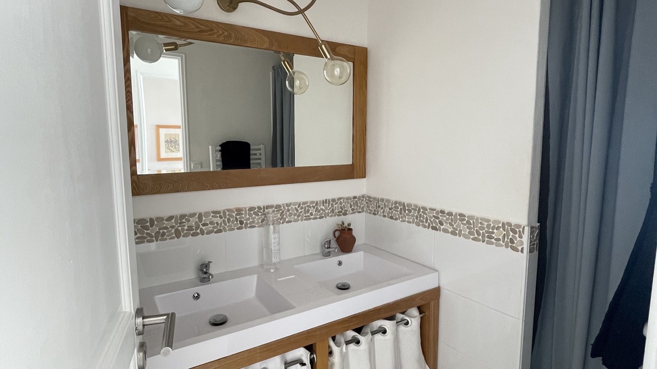 Photo of Bathroom in La Gueriniere