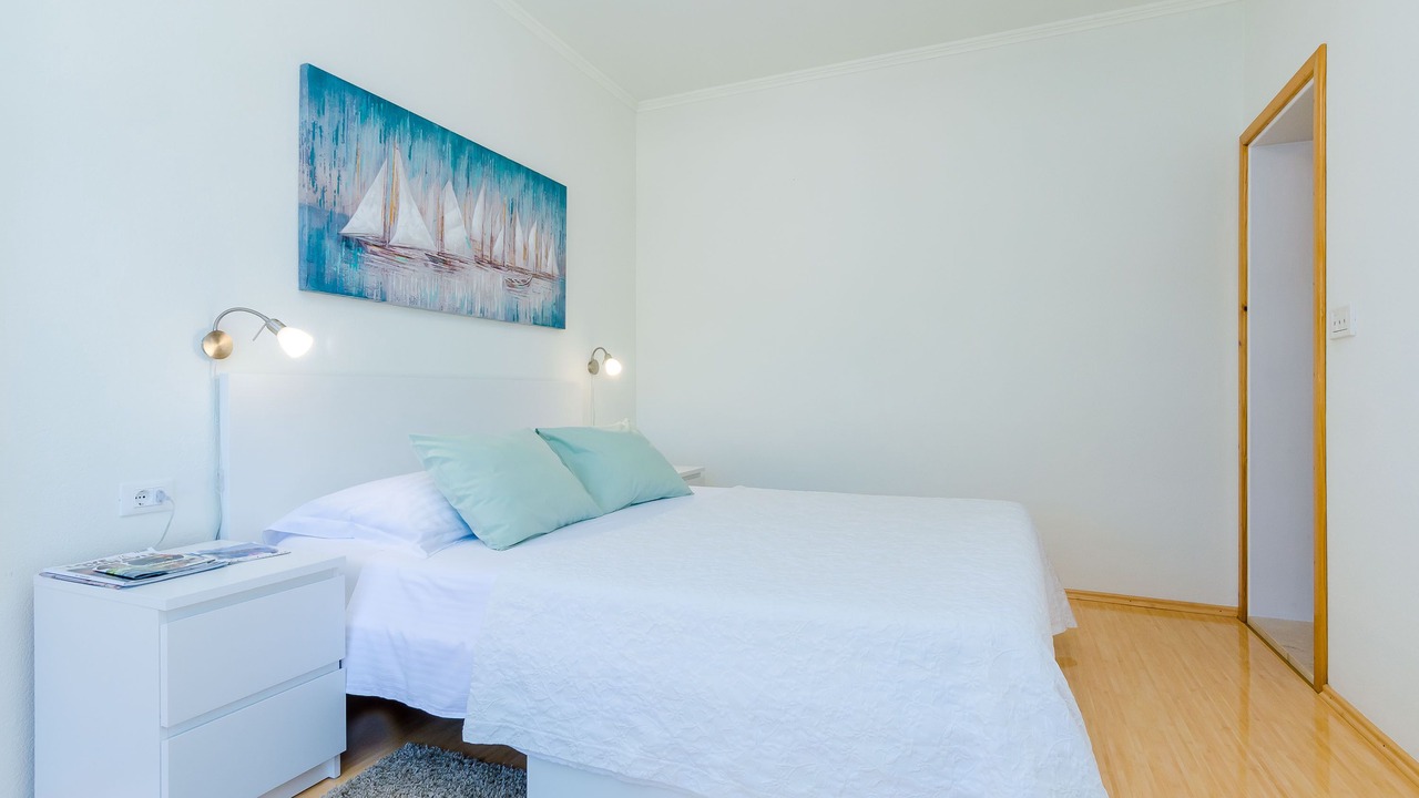 Photo of Others in Molunat