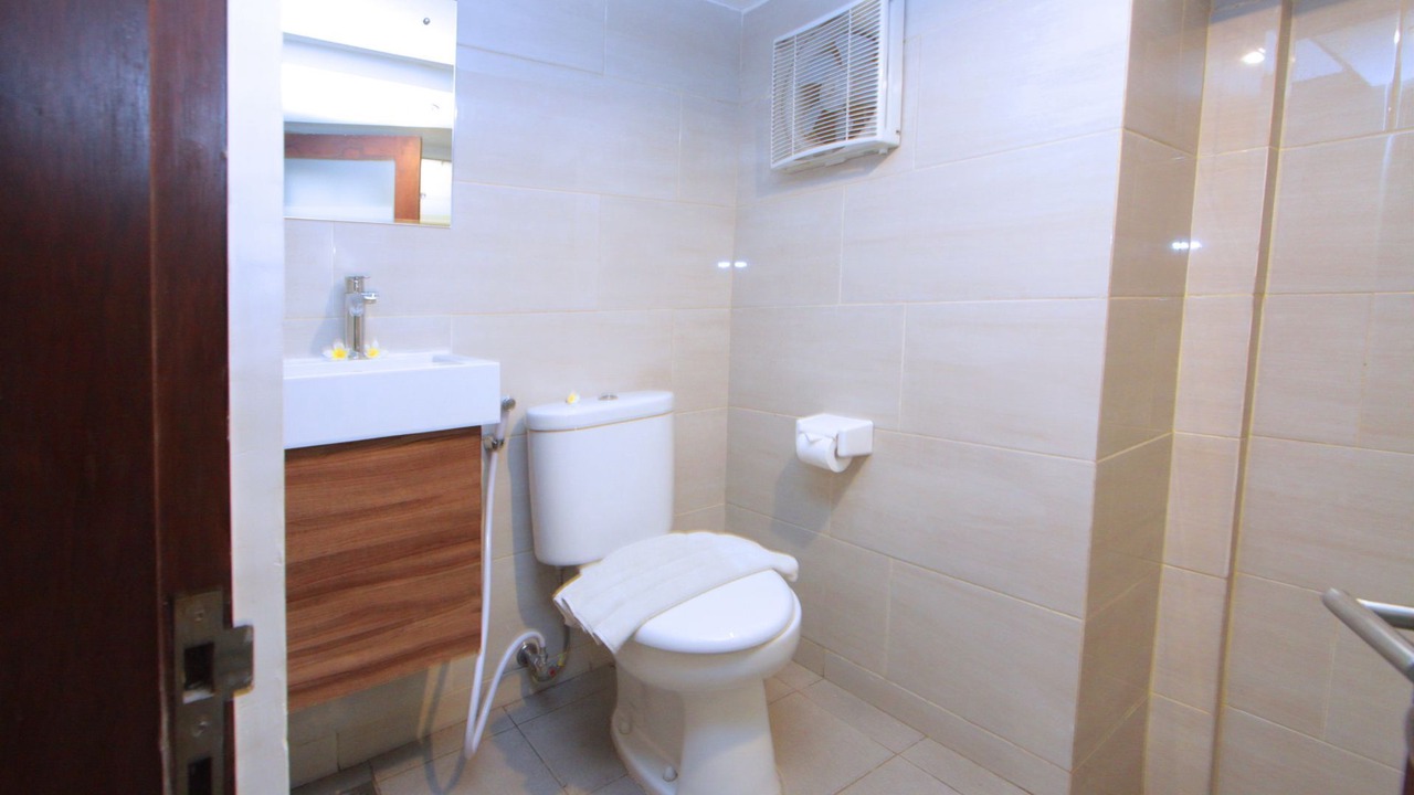 Photo of Bathroom in Sunset Road