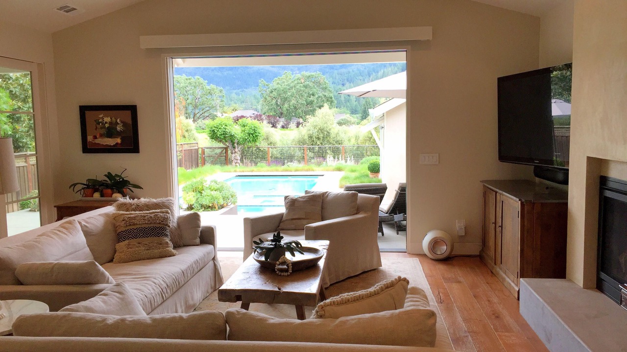 Photo of Livingroom in St. Helena