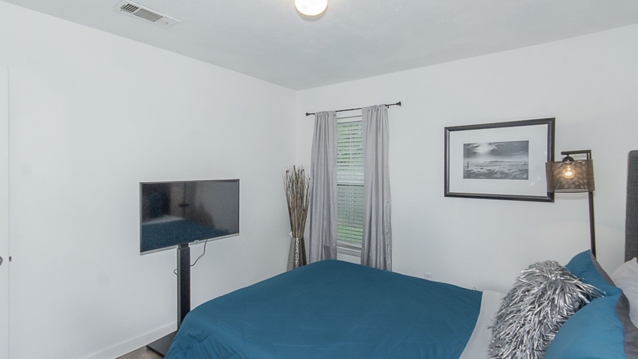 Photo of Bedroom in Clinton