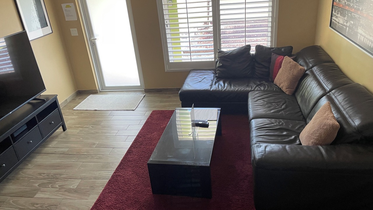 Photo of Livingroom in North Andrews Gardens