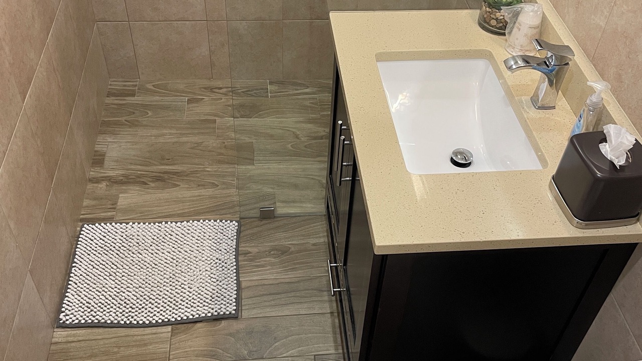 Photo of Bathroom in North Andrews Gardens